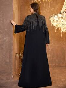 UNITHORSE Plus 女装优雅立领长袖重工烫钻缎面超长气质晚礼服 - 黑色 - 查看 2