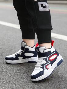 Sneaker di mezza altezza in pelle per ragazzi/giovani, scarpe da ginnastica con lacci stile moda semplice bassa, casual, classiche, versatili, adatte per la primavera e l'autunno