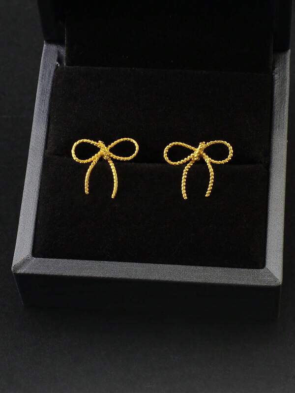 1 paire de boucles d'oreilles créoles torsadées en argent sterling 925 plaqué or 18 carats avec nœud papillon mignon. Bijoux polyvalents et de haute qualité pour un port quotidien par les femmes
