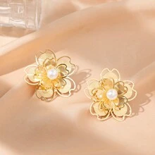 JOJELOO 1 Pair Of High-End Gold Hollowed Out Butterfly Earrings, With A Female Style And Niche Design, Exaggerated Earrings