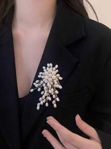 Elegant And Charming Pearl Brooch, Stylish And Handmade Wrapped Pearl Flower Decoration Brooch, Suitable For Ladies' Dinners, Holiday Gatherings, Work And Reception, Any Occasion To Wear, Is The Best Holiday Gift For Lovers.