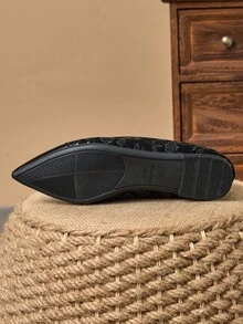 MonaNise 女士拼接尖头一脚蹬平底鞋，时尚舒适，适合日常户外活动、上班通勤，优雅的黑白配色，适合秋季