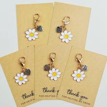 5pcs/10pcs Enamel Daisy Keychains Set,Thank You Cards S, Homecoming Season , Teacher Appreciation , Parent - Child Thanks & Nature Cute Stuff Enthusiasts, Memorial S, Key And Bag Charms Car Accessories Goth Y2k Halloween Accessories Teachers Day Christmas Gift Ideas