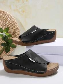 女式厚底拖鞋，字母印花波西米亚休闲运动风格，海滩和家居，夏季