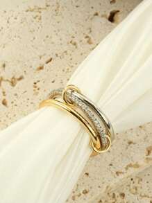 1 pieza Anillo sencillo de acero inoxidable con círculos entrelazados decorados con circonita, chapado en oro de 18K, adecuado para uso diario de mujeres y hombres, y como regalo