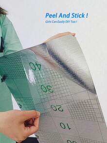 1卷大理石纹自粘地板贴纸，可移除，也可作壁纸/瓷砖贴纸使用。加厚PVC材质，时尚实用，防滑、防水、耐磨。复古西式家居装饰贴纸，适用于厨房、浴室、客厅、卧室、办公室、房间、墙面等。礼品包装。房间装饰卷 - 40*300厘米/15.8*118英寸