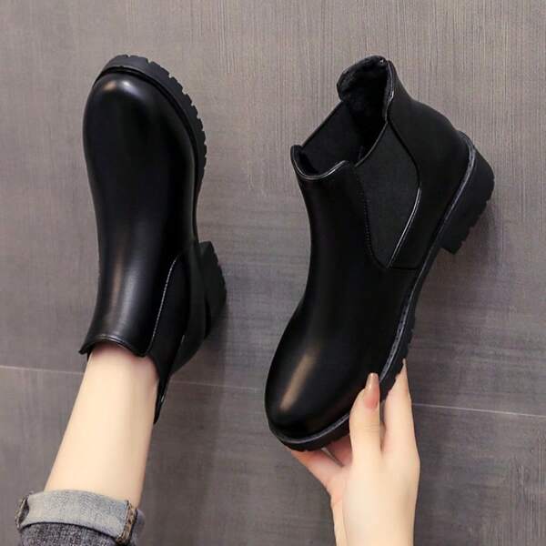 2025 Autumn/Winter New Women Chelsea Boots, Fashion Versatile Flat Slip-On Outdoor Boots, Black, Western Style Chelsea Boots, Flat Women Shoes