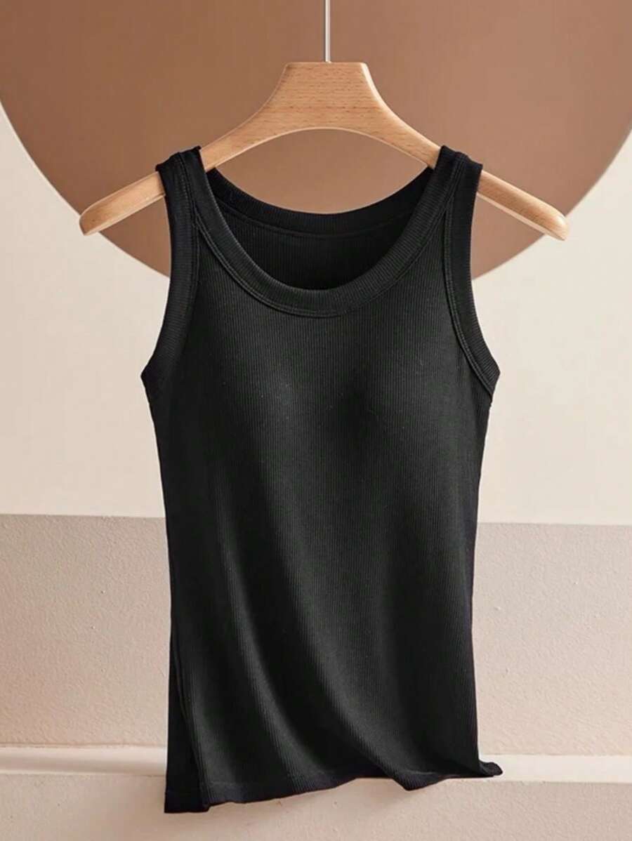 Canotta minimalista comoda per donna, aderente e sexy con reggiseno imbottito