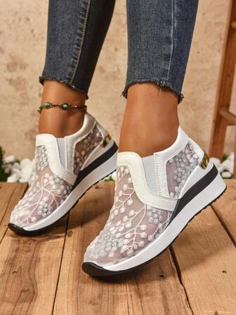 New Style Mesh Breathable Casual Wedge Slip-On Comfortable Versatile Lightweight Flat Shoes For Women