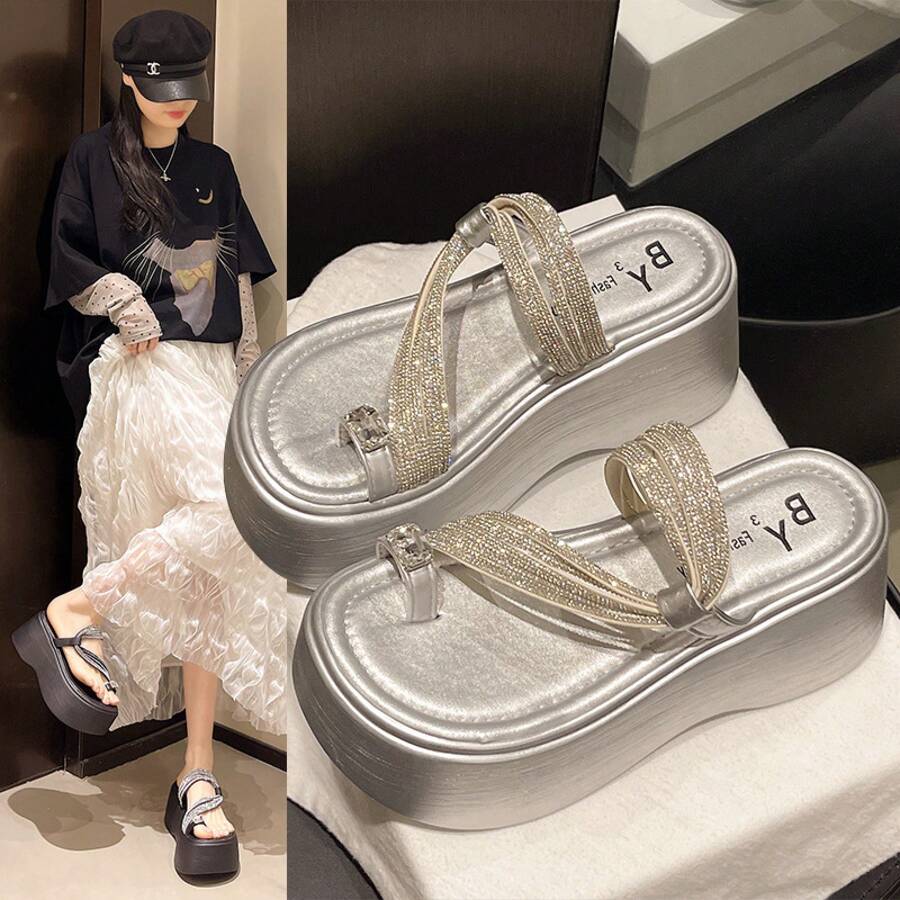 Women Athletic & Outdoor Sandals & Slides - 白色 - 查看 1