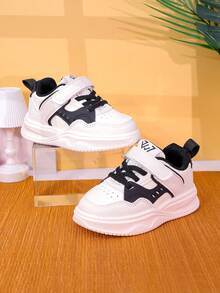 儿童运动鞋，幼儿休闲鞋，女童时尚运动鞋，春季新款厚底男童白色皮鞋，女童学生运动鞋 - 黑與白 - 查看 4