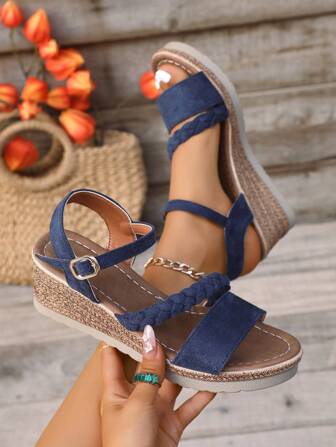 Plusstorlekar Damsandaler med kilklack, Höga klackar 2025 Sommar Nytt Mode Älvstil Enfärgad Semester Bohemisk