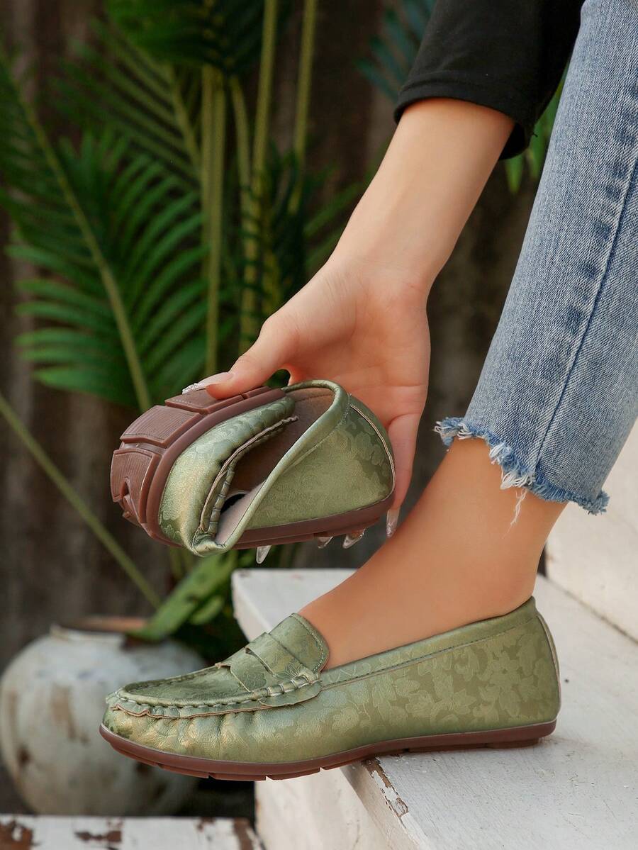 Women Round Toe Penny Loafer Flat Shoes, Large Size, Mirror Finish, Solid Color, Flexible, All-Season, Minimalist Design, Polyurethane Upper, Fabric Inner, TPR Sole, No Sequins, Hand Wash Or Professional Dry Clean - Green (Flower) - View 1