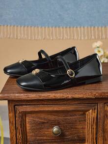 Women's Fashion Square Toe Low Vamp Black Patchwork Contrast Color Rivet Button Gold Button Shoes, Office Casual Versatile Flats, Spring/Summer Outdoor Play High-End Elegant Ballet Flats, French Square Toe Flats, Commuting Minimalist, Commuting To Work, Date Outfit, Street Shopping, Spring Picnic, 2024 New Versatile Chic Shoes - Black - View 4