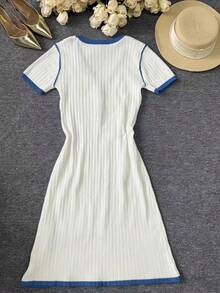 优雅的通勤针织连衣裙，有弹性，拼色饰边设计，简约高端，休闲别致的连衣裙，时尚休闲，复古风格，返校装，适合街头、派对、婚礼 - 白色 - 查看 11