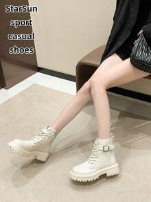 Damen Metall Schnalle Schnürstiefel mit rundem Zehenbereich, Plateau-/Blockabsatz, Lederoberfläche, wasserdicht, leicht zu reinigen, Gummisohle, rutschfest, verschleißfest