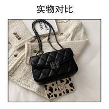 Bolsa De Mujer casuales Bolso de mano mini,bolsas para dama elegantes y bonitos negra moda bolsos de hombro y bandolera para teléfono móvil, con decoración de cadena, bolso de fiesta, bolso de novia, perfecto para fiesta, boda, baile de graduación, cena/banquete regado Universitarios fiesta noche - Azul Marino - Ver 2