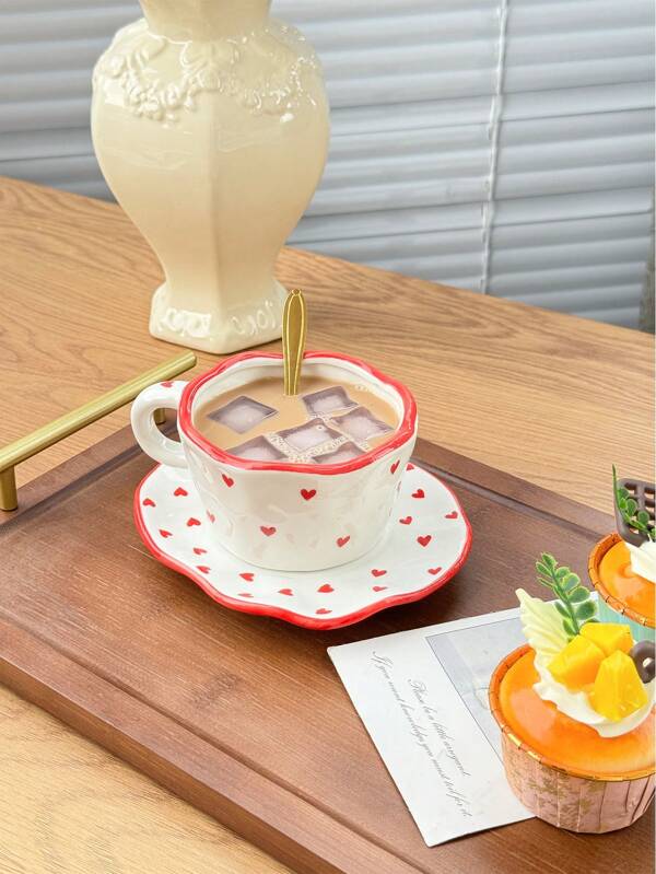 1 pieza Taza con forma de corazón asimétrica de cerámica esmaltada pintada a mano con platillo, regalo encantador para el Día de San Valentín