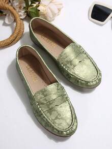 Women Round Toe Penny Loafer Flat Shoes, Large Size, Mirror Finish, Solid Color, Flexible, All-Season, Minimalist Design, Polyurethane Upper, Fabric Inner, TPR Sole, No Sequins, Hand Wash Or Professional Dry Clean - Green (Flower) - View 5