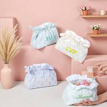 个性化伴娘化妆包，女生化妆包，大容量化妆品收纳包，伴娘新娘礼物，刺绣化妆包，新娘化妆包，新郎礼物，女士礼物，个性化礼物，婚礼派对