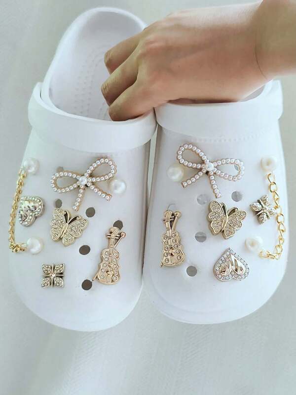 14pcs Alligator Shoes Accessories (Gold Bowknot, Gold Heart, Crystal Bowknot, Violin, Gold ABS Pearl Chain) - Easily Installed Removable DIY Decorations For Customizing Mary Janes, Garden Shoes, Clogs, Sandals And Beach Bags, Perfect Gifts For Holidays And Special Occasions