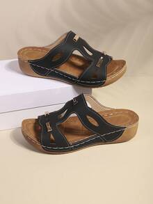 女士新款夏季露趾凉鞋，厚底，一脚蹬，圆头，露趾，腰线设计，黑白 Bic，多功能，可户外穿着的沙滩凉鞋。 - 黑色 - 查看 8