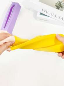 1 pezzo/Astuccio a forma di matita in silicone e custodia per cancelleria - Morbido, facile da pulire, astuccio minimalista per studenti
