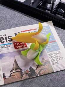 1pc Cute Banana Kendo Prop - Plastic Novelty Weapon For Pranks, Parties And Cosplay - Hand-Washable, Foldable, No Power Required - Ideal For Halloween, Christmas, Valentine's Day, Carnival - A Small Gift