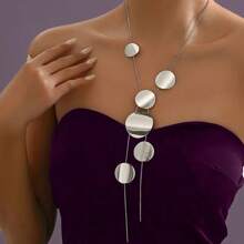 1 pieza collar largo de mujer versátil, elegante y creativo de acero inoxidable con diseño geométrico circular liso y asimétrico en capas, collar de cadena geométrica hueca en color dorado