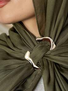 3PCS The New And Fashionable Asymmetrical Teardrop-Shaped Scarf Buckle Is Very Beautiful And Practical. It Is Multi-Functional And Can Be Used To Decorate And Fix Scarves And Headscarves For Dress