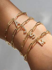 A Delicate, Stylish And Simple Stainless Steel Pendant Letter Bracelet. The Letters Range From A To Z, Equipped With 26 Metal Clasps In The Shape Of Letters, With A Thick Chain Design. Suitable For Both Men And Women, It Can Be Worn Daily Or Used As A Pair Of Lovers' Accessory.
