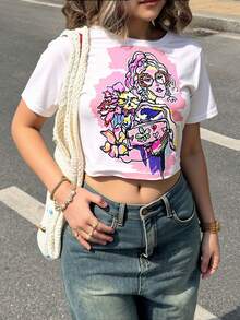 DEVIT - Playera crop para mujer con estampado artístico tipo ilustración de rostro y flores, diseño casual y juvenil con manga corta, ideal para outfits aesthetic, streetwear moderno o looks creativos - Blanco - Ver 3