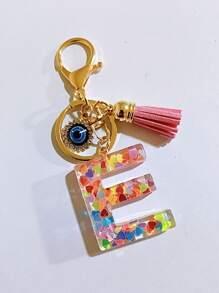 1 pieza Llavero con inicial de alfabeto, llavero de pompón de peluche lindo, accesorio colgante para bolso, mochila, coche, mujer y niña. Llavero de resina con lentejuelas, accesorios para billetera y bolso, llavero con borlas, inicial de alfabeto de la A a la Y, accesorios para coche, ideas de regalo de Navidad gótico y Y2K