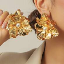 1 Pair Golden Color Enameled Big Flower Floral Statement Earring For Women
