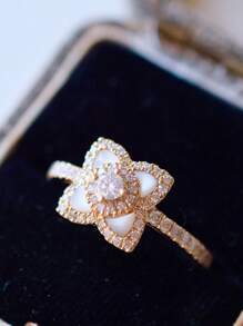 1 pièce Bague femme élégante en argent sterling S925 avec trèfle à quatre feuilles et zircone, design , convient pour le port quotidien, les vacances et les cadeaux de fête. Bijou