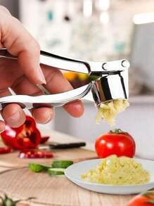 1 pieza Prensa de ajo de acero inoxidable, Picador de ajo manual, Picador de jengibre, Utensilio de cocina, Herramienta picadora de ajo profesional resistente a la oxidación, Fácil de exprimir, Fácil de limpiar, Herramientas para frutas y verduras, Artículos de cocina, Artículos del hogar imprescindibles, Herramientas de cocina creativas, Adecuado para hoteles, restaurantes, utensilios de cocina y herramientas para especias y condimentos, Accesorios de cocina de color y estilo aleatorio