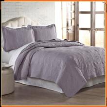 Modern Threads Ultra Soft Medallion Embroidered 3 Piece, Lavender, Full/Queen Quilt Set