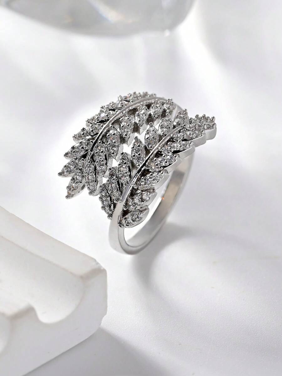 1pc Luxury Cubic Zirconia Leaf Shape Women's Ring,Copper Gold Plated Open End Adjustable Ring,Summer Beach Vacation Fashion Accessories,Elegant Women's Jewelry For Everyday,Holiday,Party,Vacation,Wedding,Valentine's Day Gift.