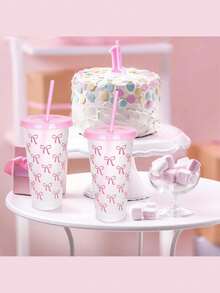 1 كوب بلاستيكي قابل لإعادة الاستخدام بشريط وردي جميل مع غطاء وقش، شفاف، مناسب للقهوة المثلجة والماء والعصير والصودا، رائع للشاطئ والأعراس وأعياد الميلاد والمهرجانات والكريسماس وهالوين والحفلات والمكتب والحمام والأنشطة الخارجية وزجاجة المياه للاستخدام اليومي والخارجي (ملاحظة: قد يكون المنتج به بعض الخدوش أثناء النقل ولكن لا يؤثر ذلك على استخدامه)