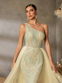 Faeriesty Elaborate Women's Sleeveless Sequined Gown With Asymmetrical Neck Design And Lace Up Back Detail For Evening - Champagne - View 5