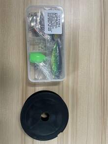 127 قطعة طعوم صيد وإكسسوارات بما في ذلك طعوم مرقشة، طعوم دوارة، ديدان بلاستيكية، طعوم قاع، طعوم سطحية، علبة إكسسوارات وأكثر من ذلك من أدوات الصيد والطعوم مجموعة