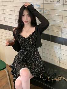 2025年可爱碎花休闲波西米亚系带金属孔眼夏季迷你连衣裙，适合女士舞台表演、音乐会、约会之夜