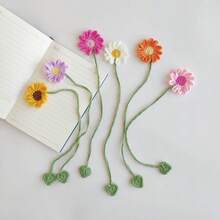 1 个手工制作的雏菊和向日葵书签 - 鲜艳的钩针花卉图案，粉色、橙色和紫色，涤纶纤维，是送给读者的理想礼物，可用作窗帘带或汽车装饰 - 彩色 - 查看 3