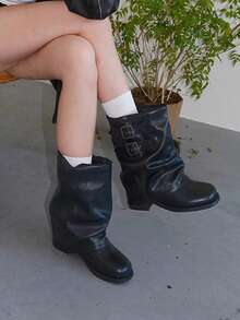2025 春季褶皱鞋帮黑色粗跟女式短款摩托车靴
