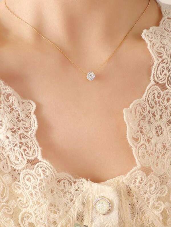 1pc Fashionable European Style Gold 6-Claw Rhinestone Pendant Necklace For Women, Delicate Stainless Steel Choker Necklace Suitable For Daily, Date, And Party Wear