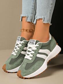 Zapatos retro de mujer con zapatillas deportivas gruesas e instep voluminoso