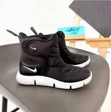 Nike Botas de nieve/botas de invierno forradas térmicamente para niños pequeños/niños - Negro - Ver 6