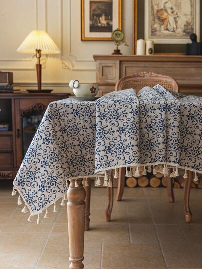 1pc Vintage Elegant Blue And White Porcelain Printed Tassel Tablecloth, Rectangular Floral Pattern For Coffee Table, Bedside Cabinet Cover, Home Decor, Suitable For Dining, Party, Thanksgiving, Celebration, Outdoor, Garden, Camping In Autumn