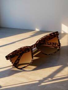 Tropiscape 1副豹纹镜框时尚眼镜，适合户外遮阳、沙滩配饰，女士眼镜，基础款太阳镜，秋冬季女装，商务休闲服饰，礼物，豹纹撞色波西米亚风，度假氛围，休闲度假，放松海滩，秋季圣诞节，冬季圣诞节礼物 - 彩色 - 查看 3