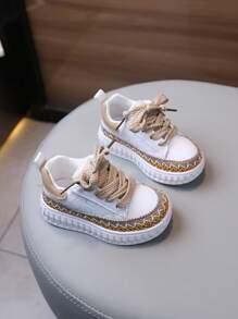 1 Pair Children's Casual Shoes, Feature White Uppers With Light Brown Laces, Heel Decor, And Woven Trim Detail, Simple Yet Playful Design, Soft And Fashionable, Perfect For Various Outfits, A Great Pick For Little Ones